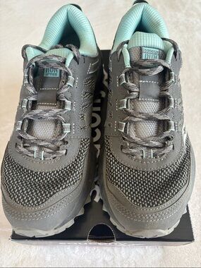 Saucony Women's Gray Trail Running Shoes with Teal Lining